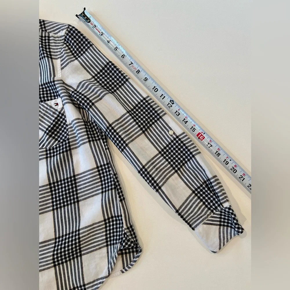 Tommy Hilfiger Plaid Flannel Metallic Stitch Button Down Logo Black White - Picture 8 of 14